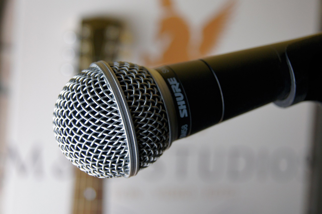 Shure AONIC 40