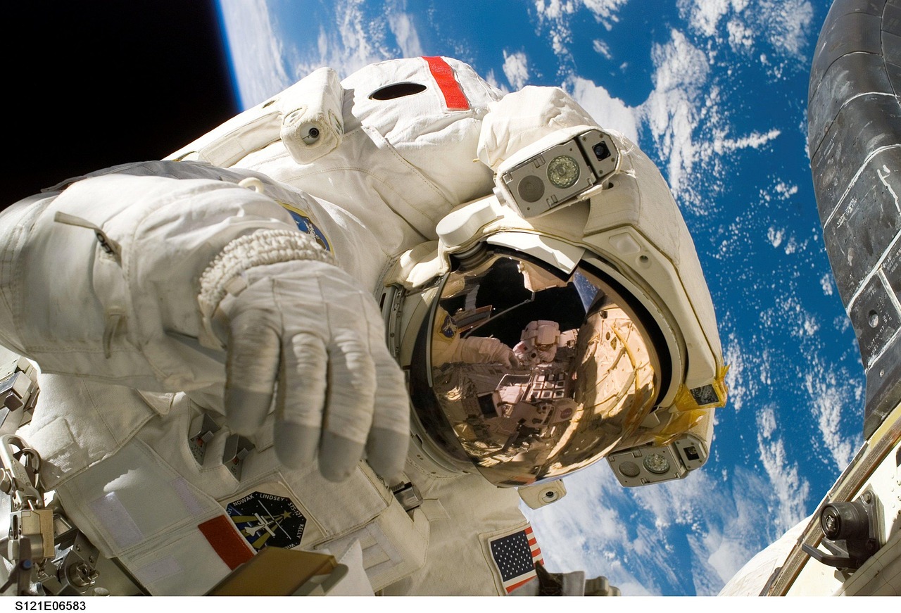Moondrop Space Travel